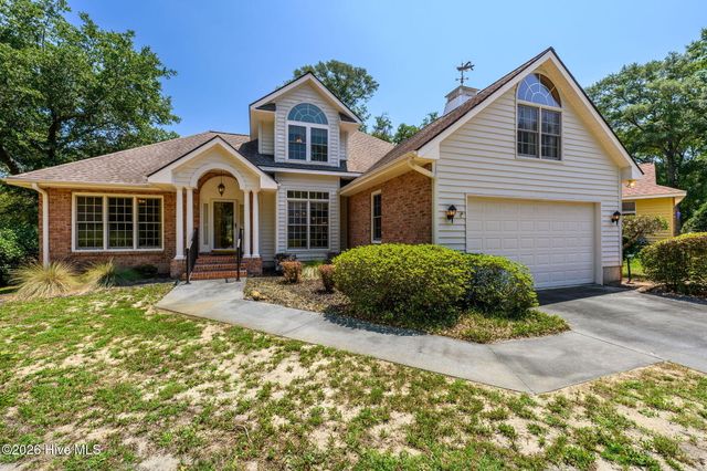 514 Woods Court SW, Sunset Beach, NC 28468
