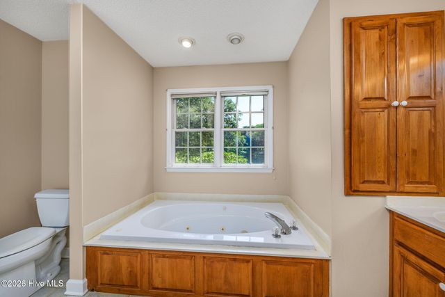 514 Woods Court SW, Sunset Beach, NC 28468