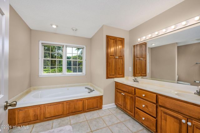 514 Woods Court SW, Sunset Beach, NC 28468