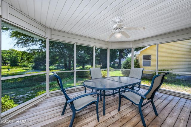 514 Woods Court SW, Sunset Beach, NC 28468
