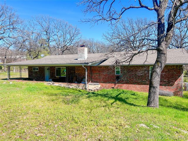121 Gilbert Drive, Eufaula, OK 74432