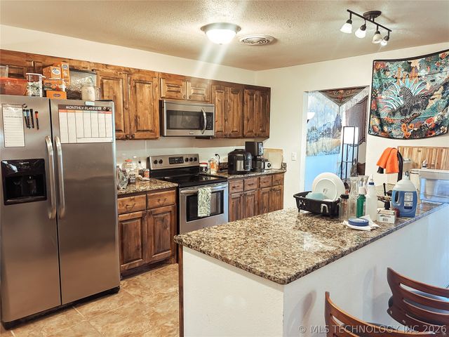 121 Gilbert Drive, Eufaula, OK 74432