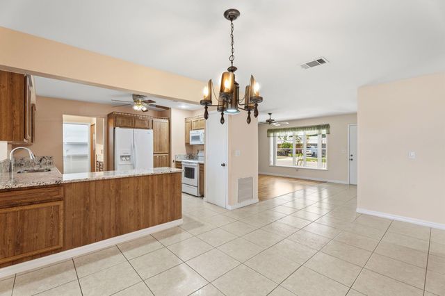 2167 SE Sunflower Street, Port St Lucie, FL 34952