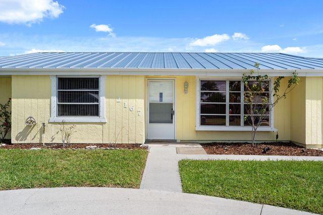 2167 SE Sunflower Street, Port St Lucie, FL 34952