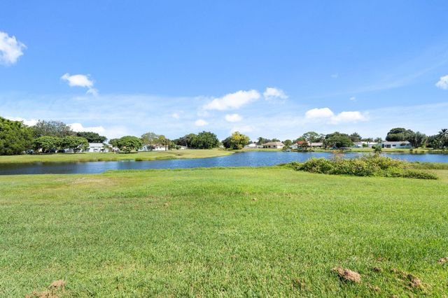 2167 SE Sunflower Street, Port St Lucie, FL 34952