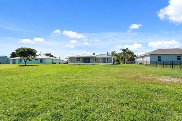 2167 SE Sunflower Street, Port St Lucie, FL 34952