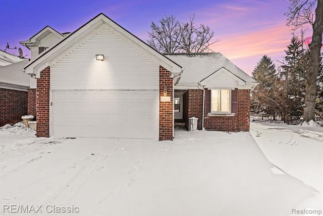 3812 Lesia Drive 14, Warren, MI 48091