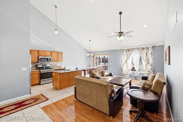 3812 Lesia Drive 14, Warren, MI 48091