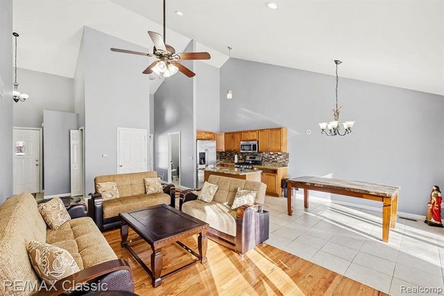 3812 Lesia Drive 14, Warren, MI 48091