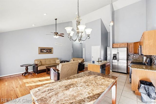 3812 Lesia Drive 14, Warren, MI 48091