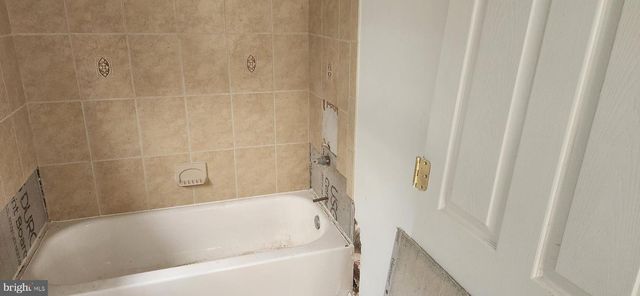 256 57TH ST NE, Washington, DC 20019