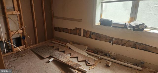 256 57TH ST NE, Washington, DC 20019