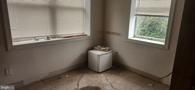 256 57TH ST NE, Washington, DC 20019