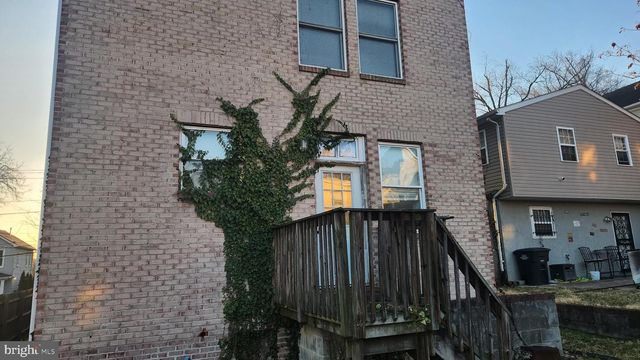 256 57TH ST NE, Washington, DC 20019