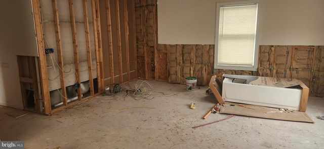 256 57TH ST NE, Washington, DC 20019