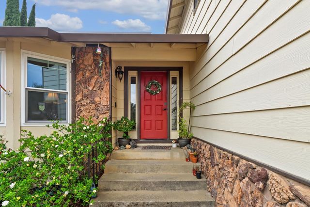 2530 Sandpiper Way, Cameron Park, CA 95682