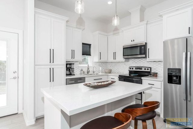 11 North Bay Hill Dr., Laguna Vista, TX 78578