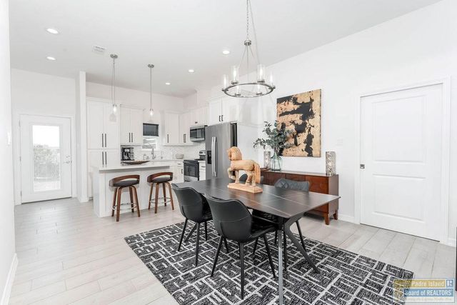 11 North Bay Hill Dr., Laguna Vista, TX 78578