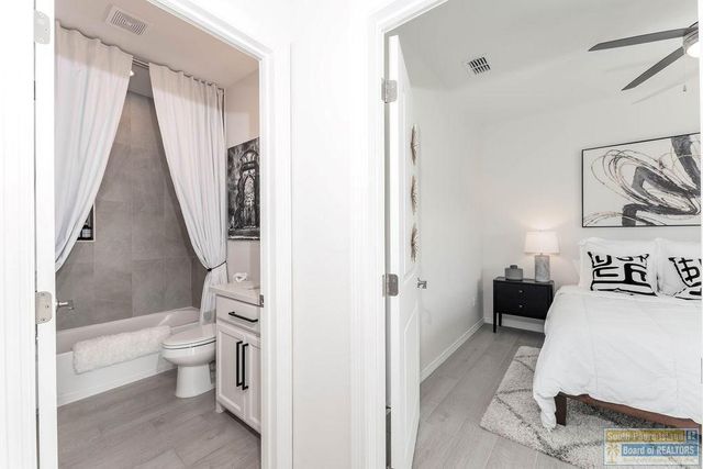 11 North Bay Hill Dr., Laguna Vista, TX 78578