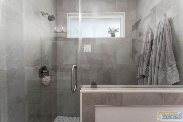 11 North Bay Hill Dr., Laguna Vista, TX 78578