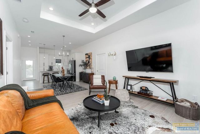 11 North Bay Hill Dr., Laguna Vista, TX 78578