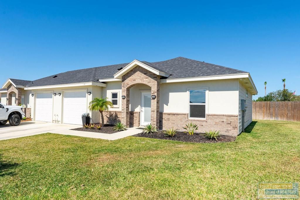 11 North Bay Hill Dr., Laguna Vista, TX 78578