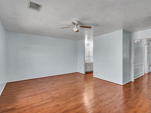 2739 Lakeside Village Drive, Missouri City, TX 77459