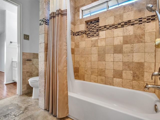 2739 Lakeside Village Drive, Missouri City, TX 77459