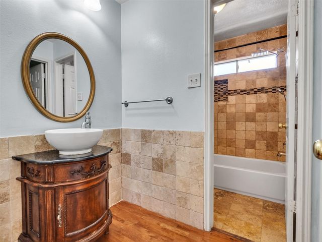 2739 Lakeside Village Drive, Missouri City, TX 77459