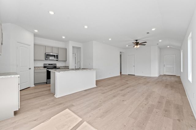 7033 Potomac Trail, Bauxite, AR 72011