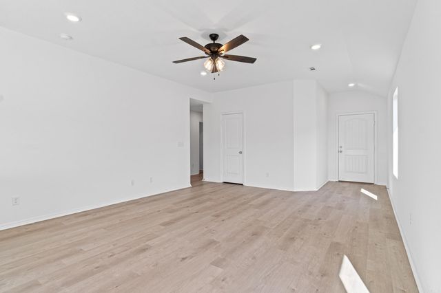 7033 Potomac Trail, Bauxite, AR 72011