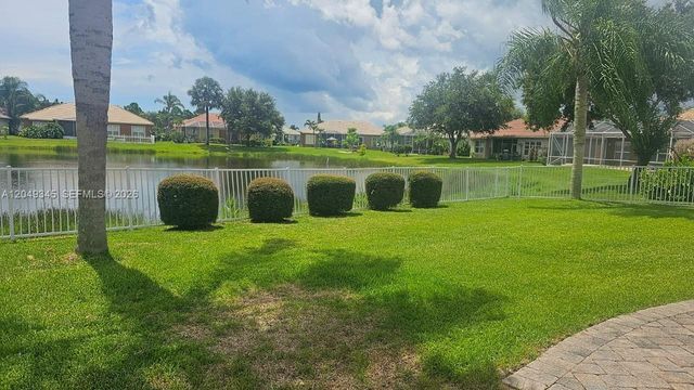 415 NW Dover Ct, Port St. Lucie, FL 34983