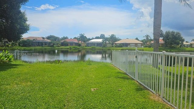 415 NW Dover Ct, Port St. Lucie, FL 34983