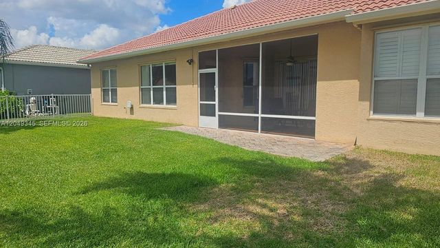 415 NW Dover Ct, Port St. Lucie, FL 34983