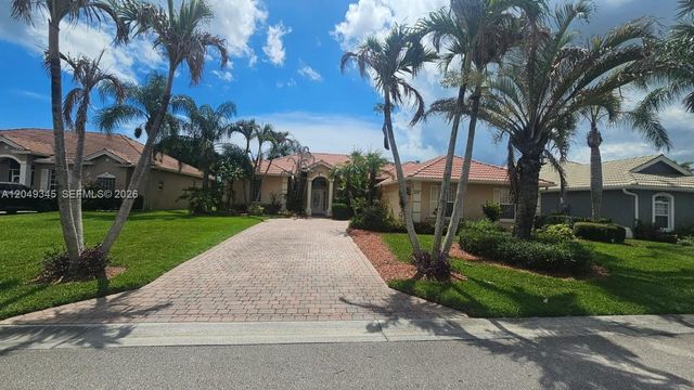415 NW Dover Ct, Port St. Lucie, FL 34983