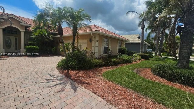 415 NW Dover Ct, Port St. Lucie, FL 34983