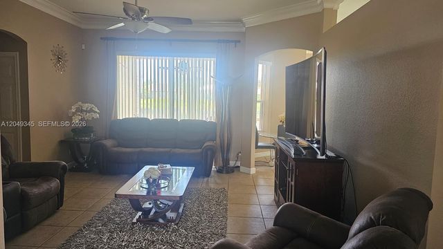 415 NW Dover Ct, Port St. Lucie, FL 34983