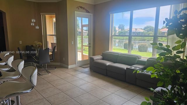 415 NW Dover Ct, Port St. Lucie, FL 34983