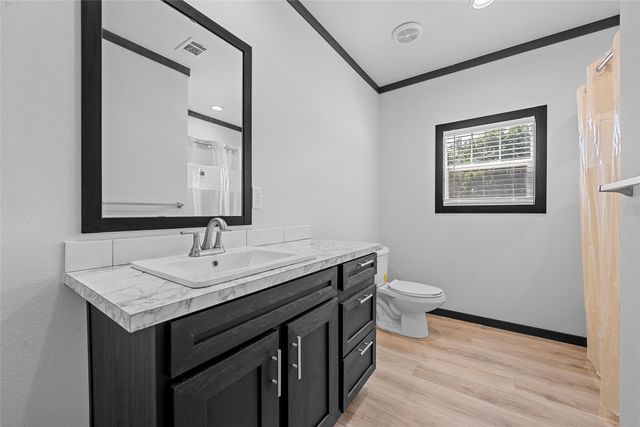 202 N 6th Street, Mount Calm, TX 76673