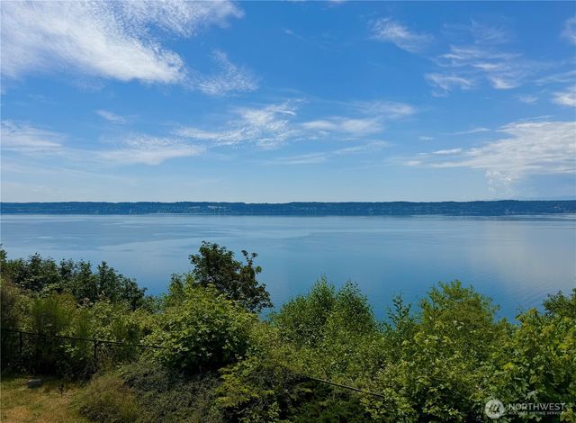 4098 S Camano Drive, Camano Island, WA 98282