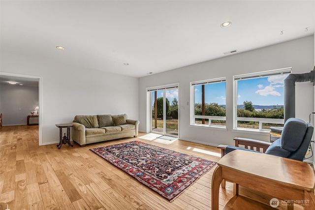 4098 S Camano Drive, Camano Island, WA 98282