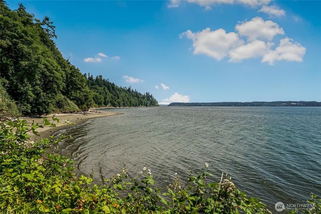 4098 S Camano Drive, Camano Island, WA 98282