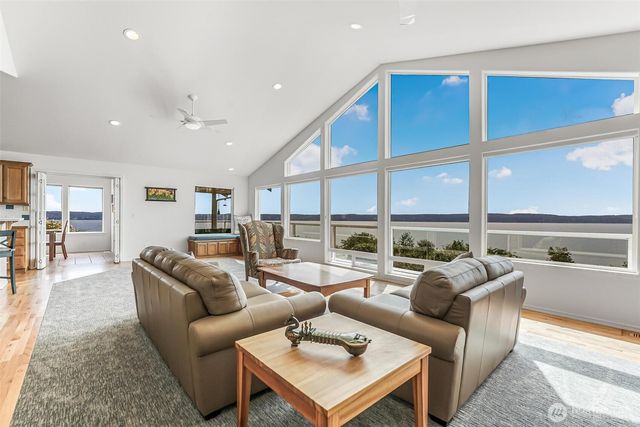 4098 S Camano Drive, Camano Island, WA 98282