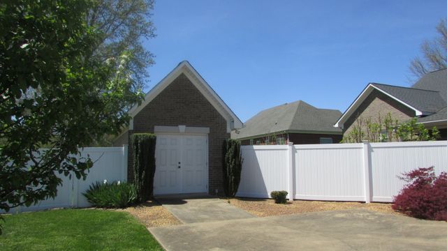 724 Toben Ter, N, Lawrenceburg, TN 38464