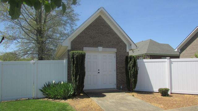 724 Toben Ter, N, Lawrenceburg, TN 38464