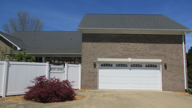 724 Toben Ter, N, Lawrenceburg, TN 38464