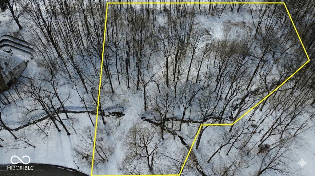 8101 Traders Hollow Lane, Indianapolis, IN 46278