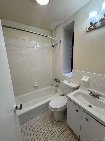 1670 Longfellow Avenue 1J, Bronx, NY 10460