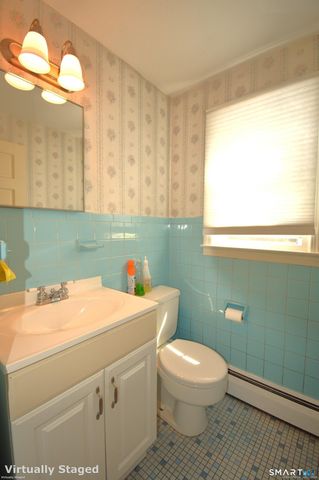 18 Overbrook Road, West Hartford, CT 06107