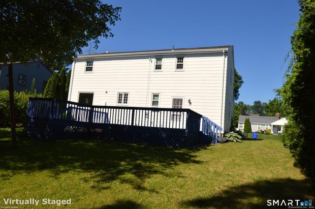 18 Overbrook Road, West Hartford, CT 06107